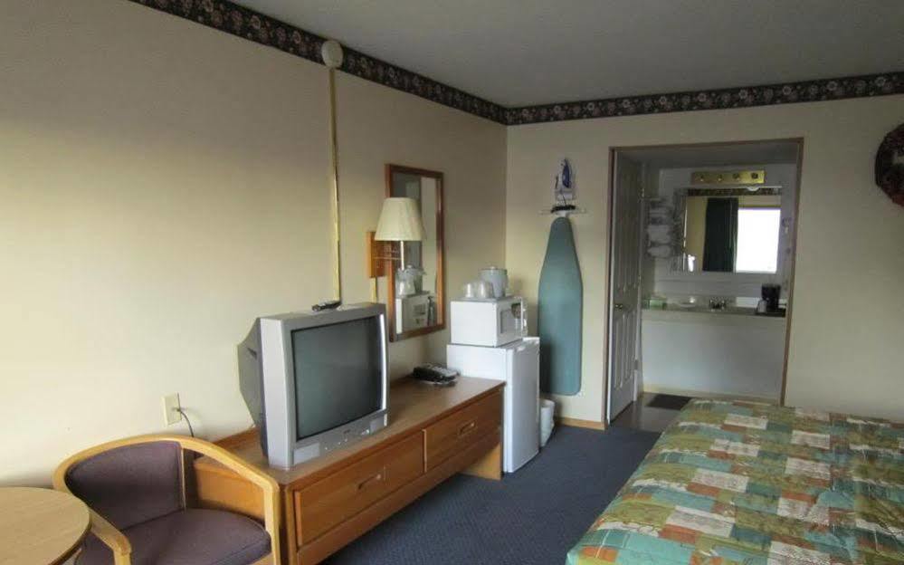 Cassville Budget Inn Bagian luar foto