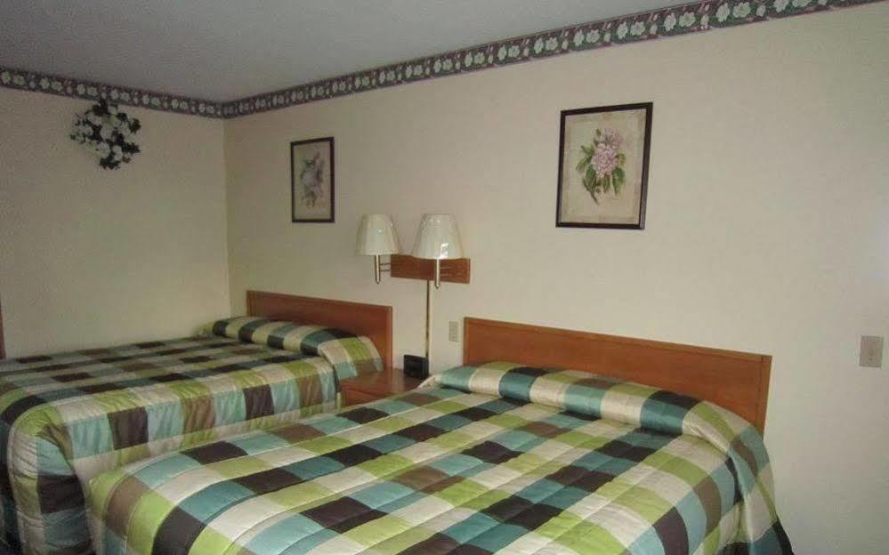 Cassville Budget Inn Bagian luar foto